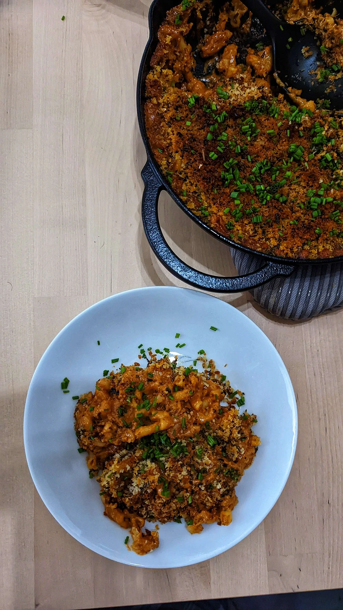 I wondered what would happen if instead of using just cheese in a macaroni and cheese recipe, if I used cheese and a basic tikka masala gravy. This was the result.